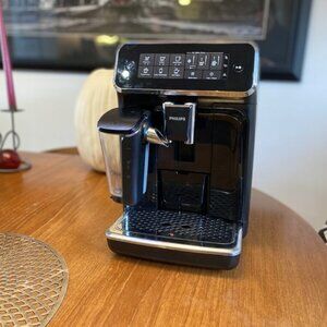 PHILIPS 3200 Series Fully Automatic Coffee Machine